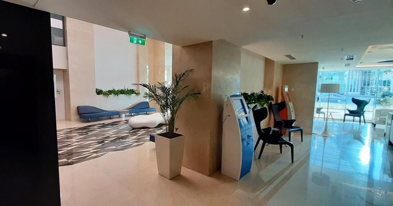 Alliance Palace Sea View Apartment Batoumi Extérieur photo