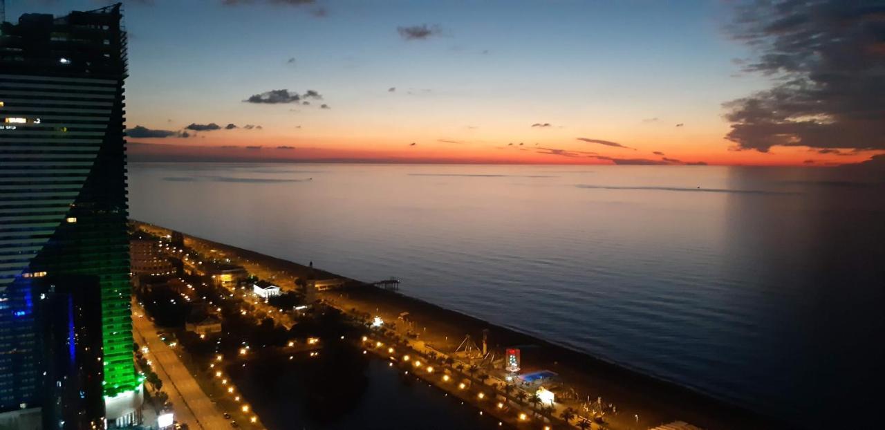Alliance Palace Sea View Apartment Batoumi Extérieur photo